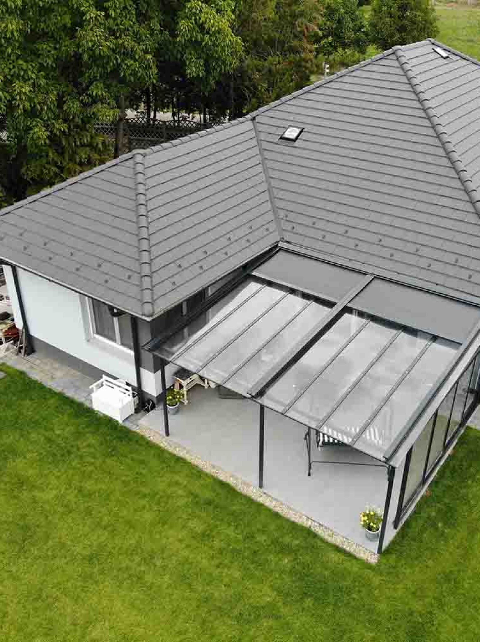 tömör polikarbonát tetö